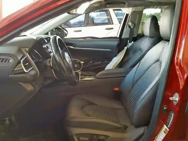 4T1B11HK6JU528410 2018 TOYOTA CAMRY L-4