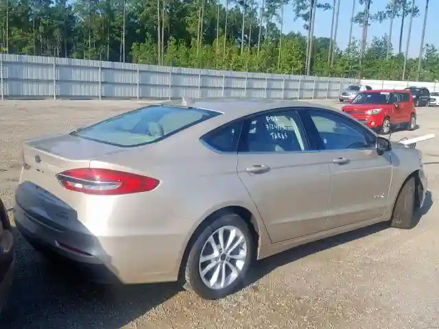 3FA6P0LU8KR188263 2019 FORD FUSION SE-3