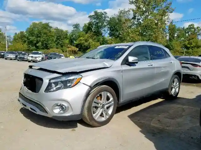 WDCTG4EB8JJ501377 2018 MERCEDES-BENZ GLA 250-1