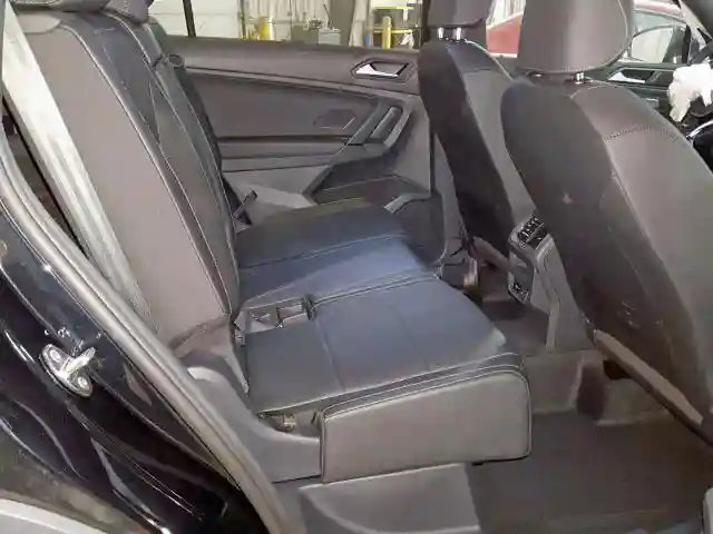 3VV2B7AX8KM149166 2019 VOLKSWAGEN TIGUAN SE-5