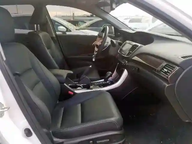 JHMCR6F51HC008965 2017 HONDA ACCORD HYBRID-4