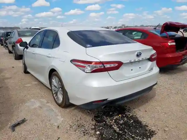 4T1B21HK8JU008917 2018 TOYOTA CAMRY HYBRID-2