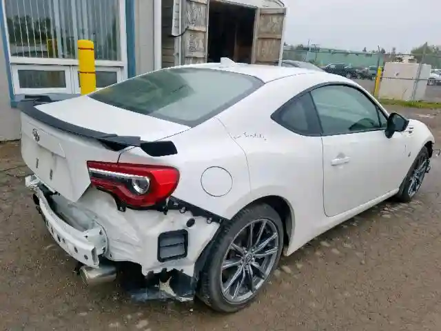 JF1ZNAA1XH9707528 2017 TOYOTA 86 BASE-3
