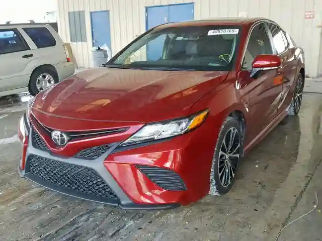 4T1B11HK6JU528410 2018 TOYOTA CAMRY L-1