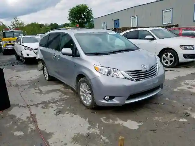 5TDDZ3DC1HS185553 2017 TOYOTA SIENNA XLE-0