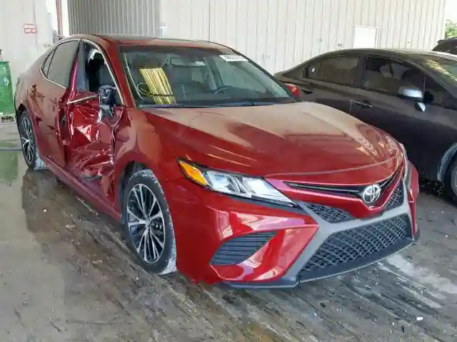 4T1B11HK6JU528410 2018 TOYOTA CAMRY L-0