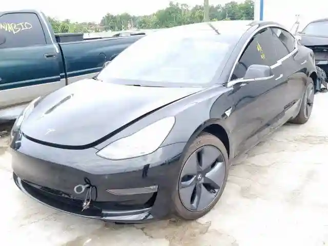 5YJ3E1EA1KF305758 2019 TESLA MODEL 3-1