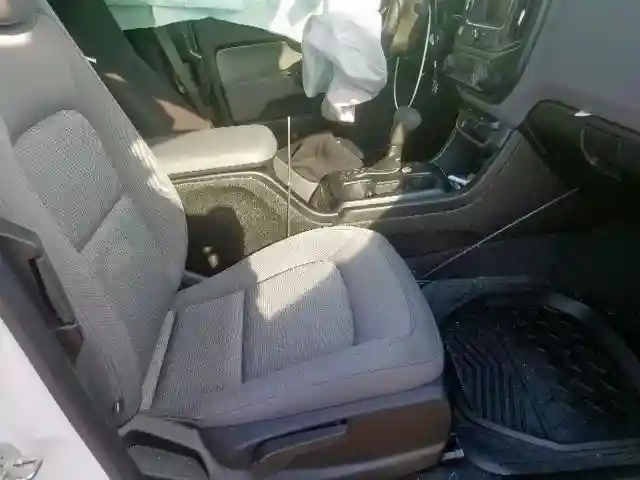 1GCHSBEA9K1247721 2019 CHEVROLET COLORADO-4
