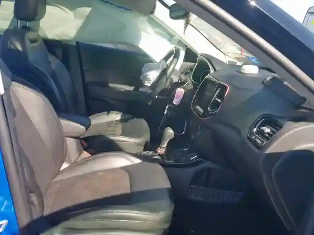 3C4NJDBB8JT395591 2018 JEEP COMPASS LATITUDE-4