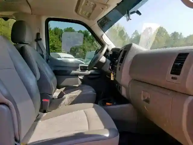 5BZBF0AA6HN853290 2017 NISSAN NV 3500-4