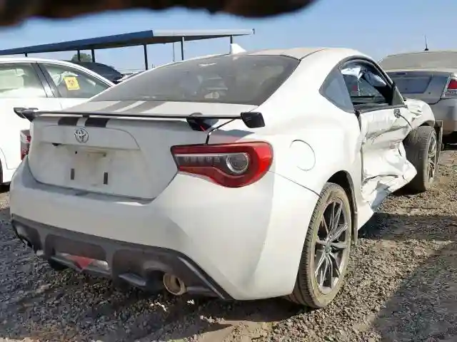 JF1ZNAA10H8708791 2017 TOYOTA 86 BASE-3
