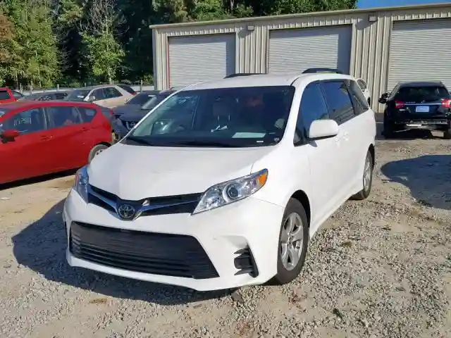 5TDKZ3DC2KS001042 2019 TOYOTA SIENNA LE-1