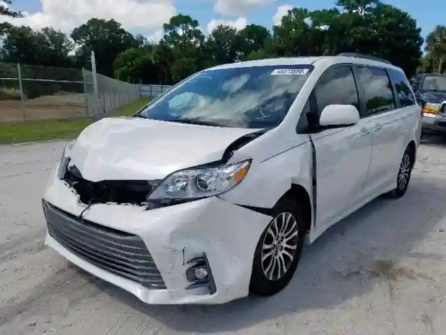 5TDYZ3DC9JS907018 2018 TOYOTA SIENNA XLE-1