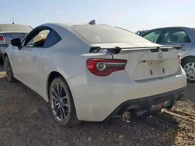 JF1ZNAA10H8708791 2017 TOYOTA 86 BASE-2