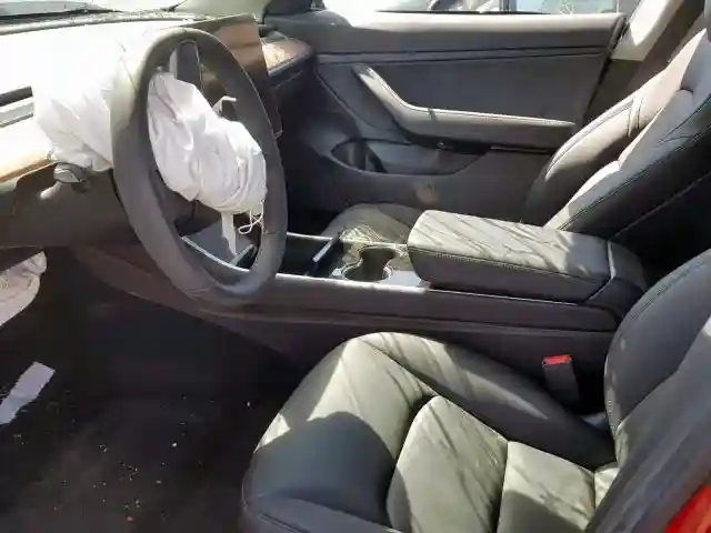 5YJ3E1EA9KF402092 2019 TESLA MODEL 3-4