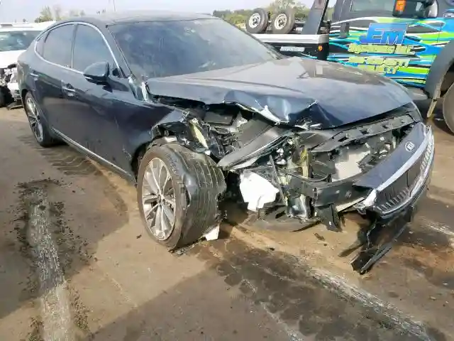 KNALC4J19J5105091 2018 KIA CADENZA LUXURY-0