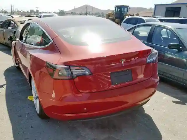 5YJ3E1EA9KF402092 2019 TESLA MODEL 3-2