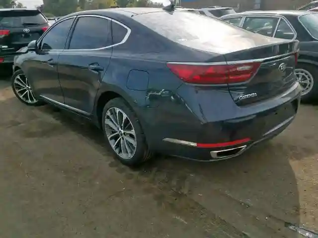 KNALC4J19J5105091 2018 KIA CADENZA LUXURY-2