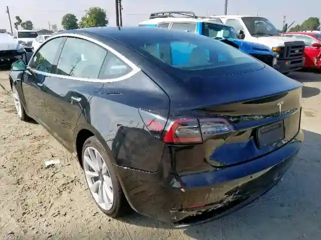 5YJ3E1EA8KF302467 2019 TESLA MODEL 3-2