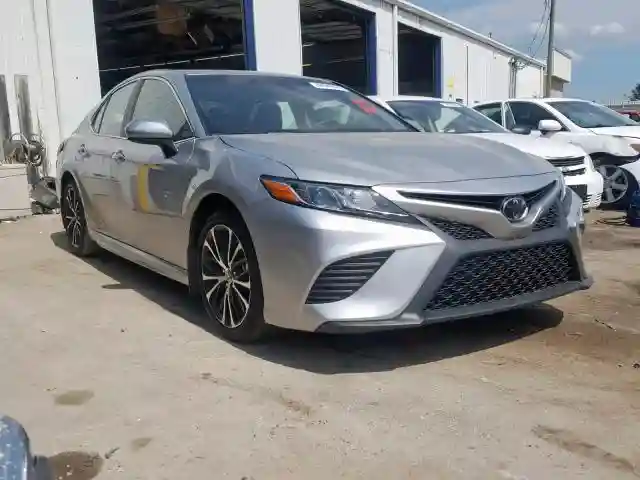 4T1B11HK3JU516862 2018 TOYOTA CAMRY L-0