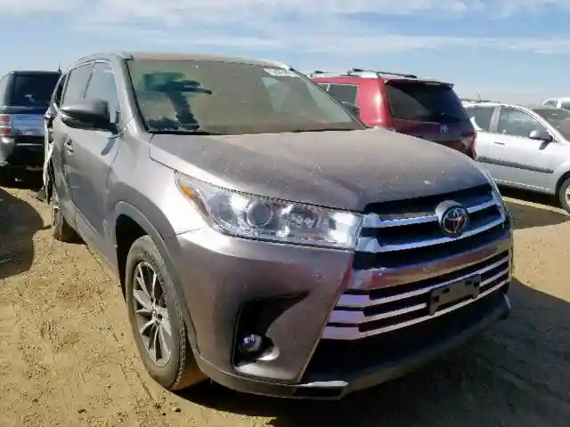 5TDJZRFH6HS394060 2017 TOYOTA HIGHLANDER SE-0
