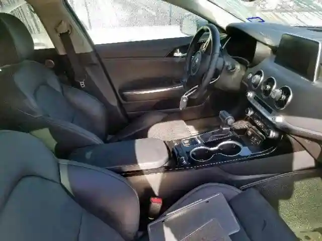 KNAE25LA0K6054400 2019 KIA STINGER PREMIUM-4
