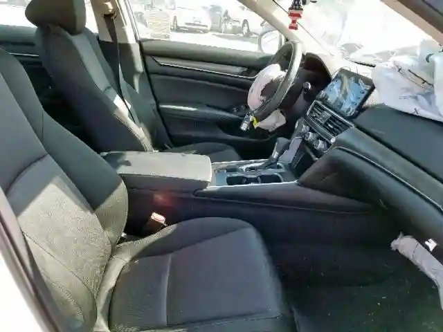 1HGCV1F10KA138947 2019 HONDA ACCORD LX-4
