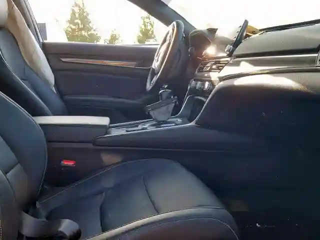 1HGCV1F39JA139689 2018 HONDA ACCORD SPORT-4