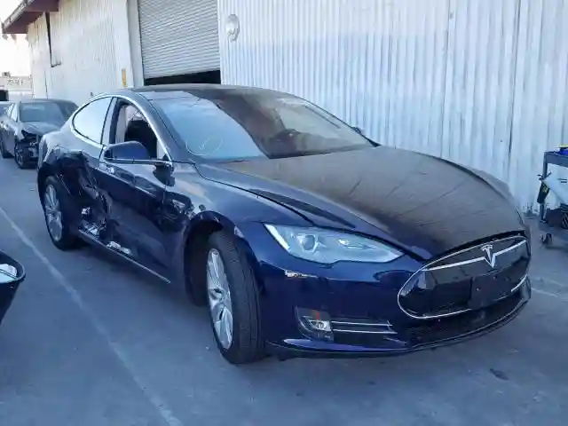 5YJSA1H29FF084685 2015 TESLA MODEL S 85D-0