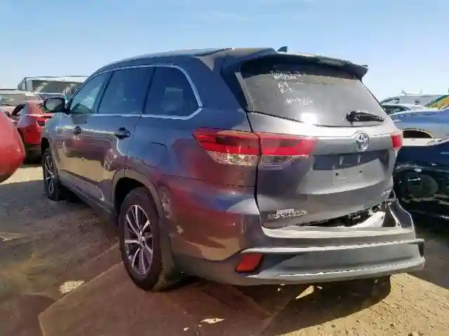 5TDJZRFH6HS394060 2017 TOYOTA HIGHLANDER SE-2