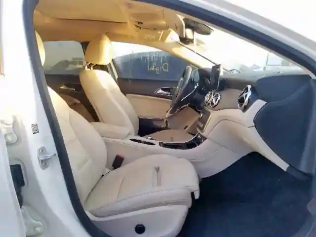 WDCTG4EB3JJ388387 2018 MERCEDES-BENZ GLA 250-4