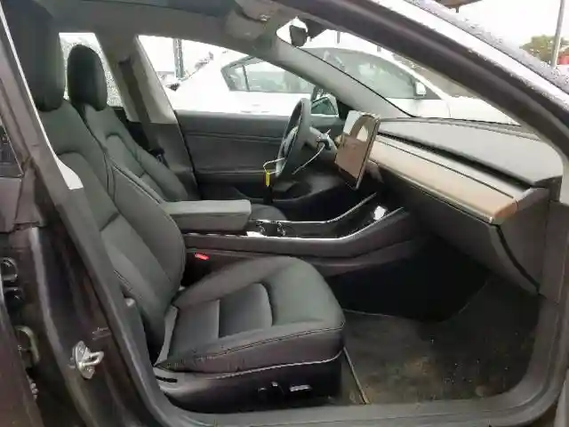 5YJ3E1EA4JF046441 2018 TESLA MODEL 3-4