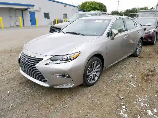 JTHBW1GG9H2132415 2017 LEXUS ES 300H-1