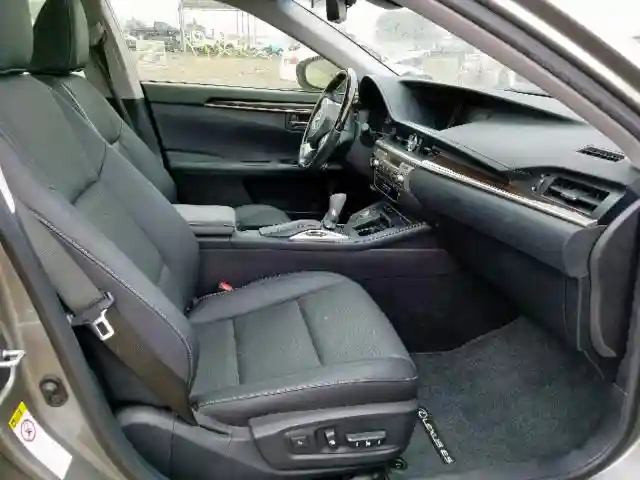 JTHBW1GG9H2132415 2017 LEXUS ES 300H-4