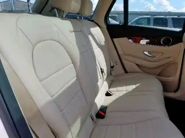 WDC0G4JB2JV021935 2018 MERCEDES-BENZ GLC 300-5