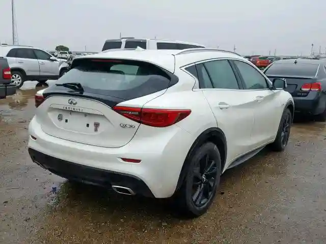 SJKCH5CP4KA009192 2019 INFINITI QX30 ESSENTIAL-3