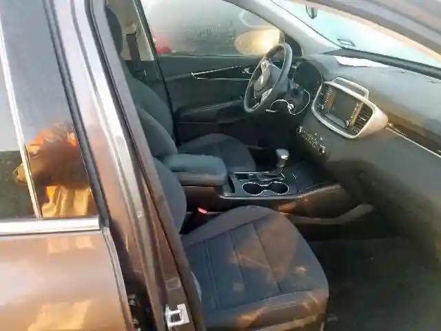 5XYPG4A38KG453175 2019 KIA SORENTO LX-4