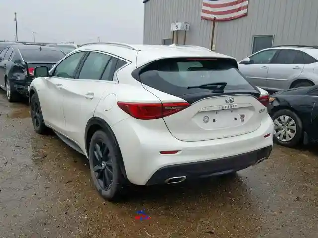 SJKCH5CP4KA009192 2019 INFINITI QX30 ESSENTIAL-2