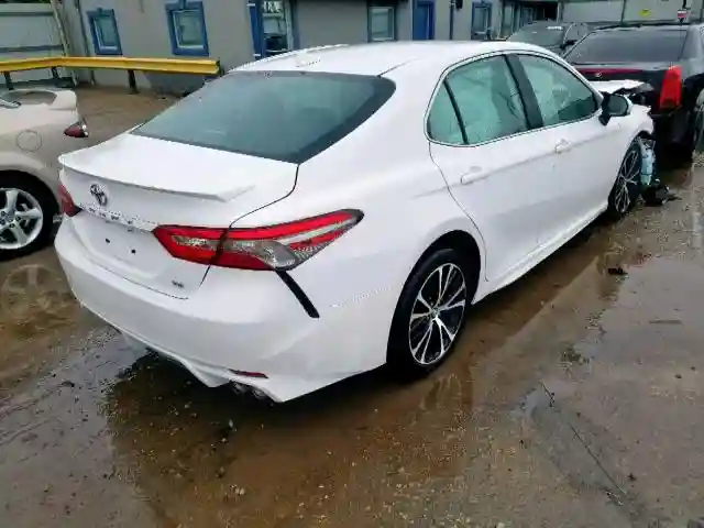 4T1B11HK4KU768010 2019 TOYOTA CAMRY L-3