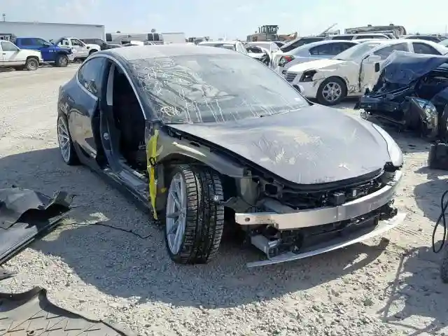 5YJ3E1EA7JF056848 2018 TESLA MODEL 3-0