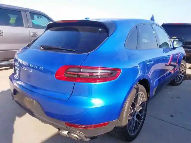 WP1AB2A56GLB43028 2016 PORSCHE MACAN S-3