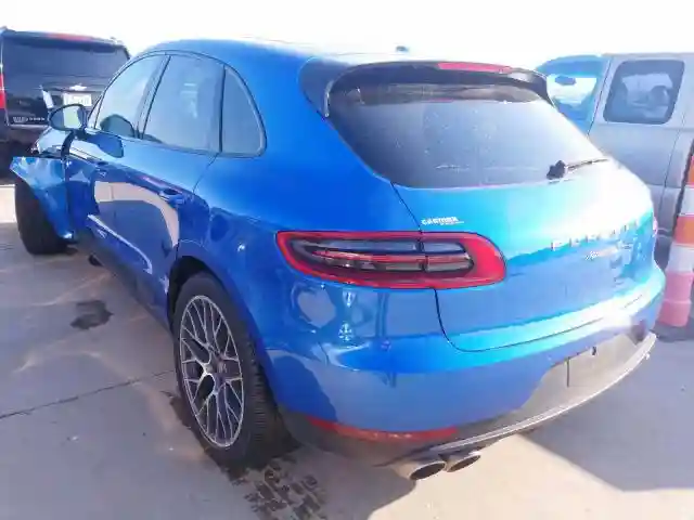 WP1AB2A56GLB43028 2016 PORSCHE MACAN S-2