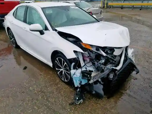 4T1B11HK4KU768010 2019 TOYOTA CAMRY L-0
