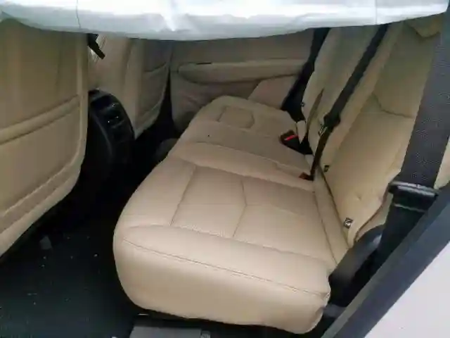 1GYKNCRS3KZ266041 2019 CADILLAC XT5 LUXURY-5