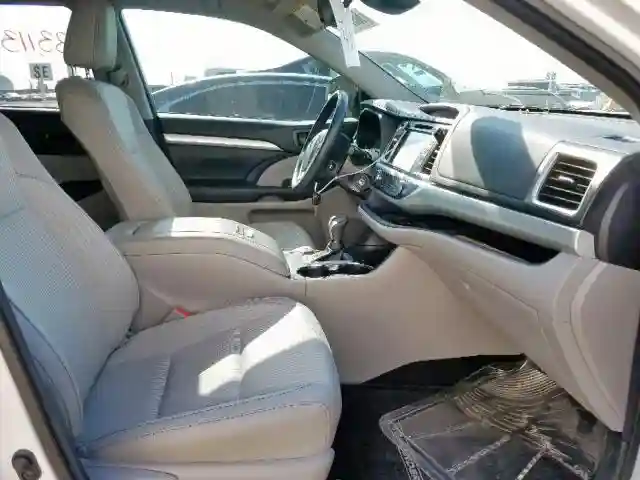 5TDZZRFH8HS210384 2017 TOYOTA HIGHLANDER LE-4