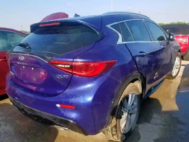 SJKCH5CP3KA009538 2019 INFINITI QX30 ESSENTIAL-3