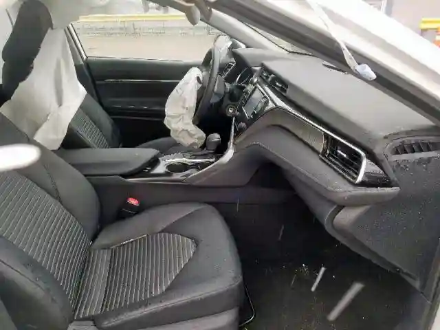 4T1B11HK4KU768010 2019 TOYOTA CAMRY L-5