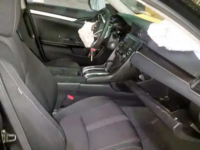 2HGFC2F6XKH579541 2019 HONDA CIVIC LX-4