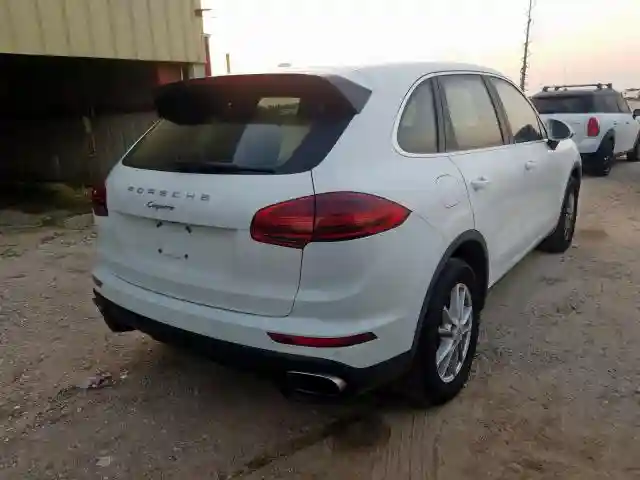 WP1AA2A22JKA07615 2018 PORSCHE CAYENNE-3