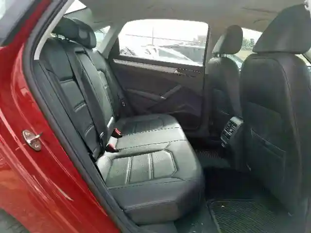 1VWLA7A3XKC000596 2019 VOLKSWAGEN PASSAT WOLFSBURG-5